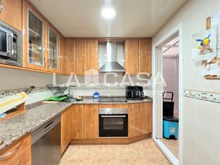 Piso en Carrer de rodrigo caro 11. Piso en venta en calle de rodrigo caro