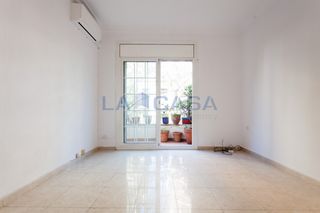 Flat  Carrer de cofrentes. Piso en venta en calle cofrentes