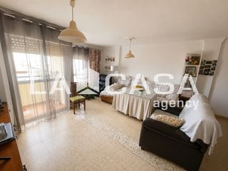 Piso  Calle las botijas. Piso en venta en centro - doña mercedes