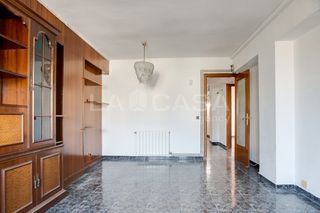 Piso  Carrer de ca n'oliva. ?? ¡luminoso piso de 3 habitaciones en finca con ascensor! ??