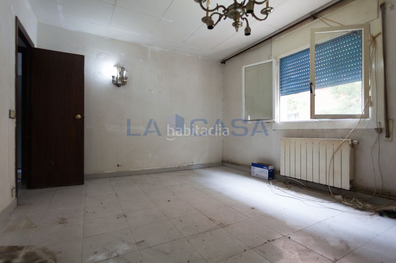 Foto 7d50165c-67f5-46bf-b20d-7da0bdd62702. Edifici a La Florida Hospitalet de Llobregat (L´)
