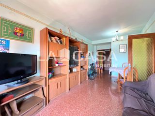 Etagenwohnung in Progrés - Pep Ventura. Piso en venta en calle de llefià