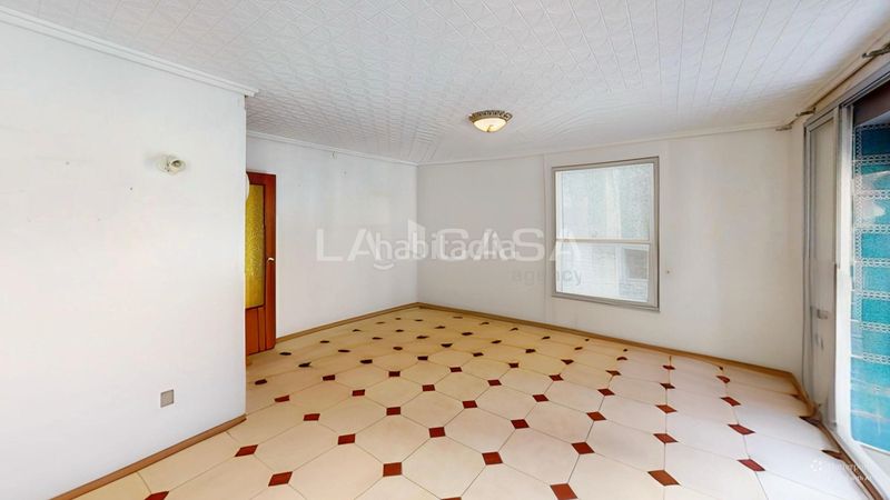 Foto be228d16-7eec-4ebb-b547-3c3f7a3b89f5. Pis a Malva Rosa Valencia