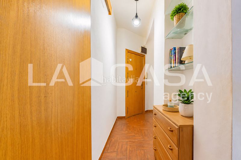 Foto 8cf39d24-988e-4817-b908-bf98cd34f7b2. Pis a Aiora Valencia