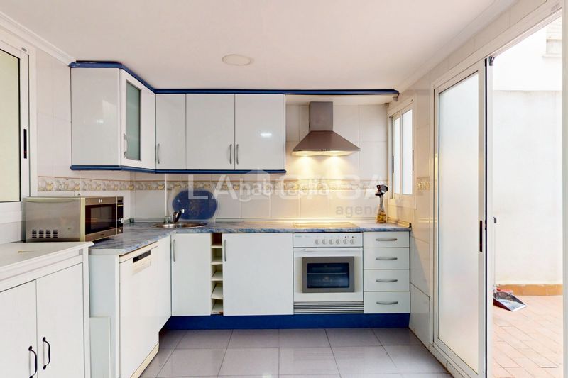 Foto b69b1065-be2c-40d9-af80-98e3aa4dd3f0. Pis a Aiora Valencia