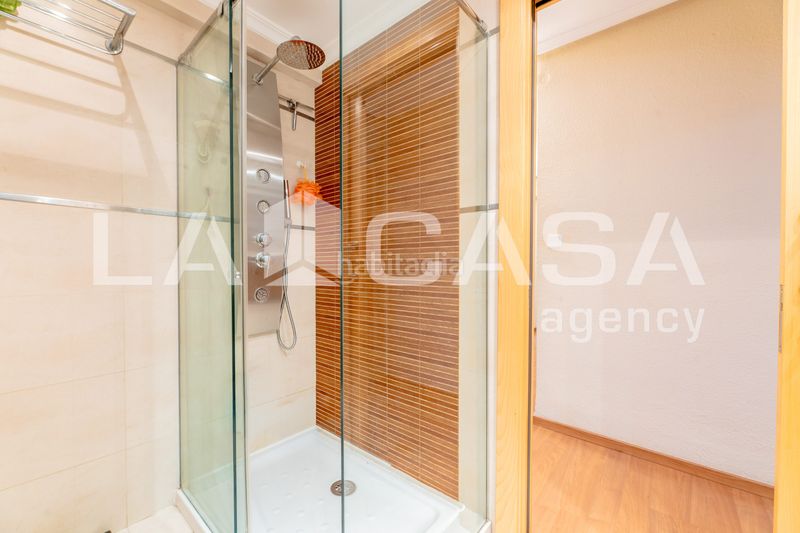 Foto d3249864-83e0-4bb3-b97b-e525be442700. Flat in Ciutat Jardí Valencia
