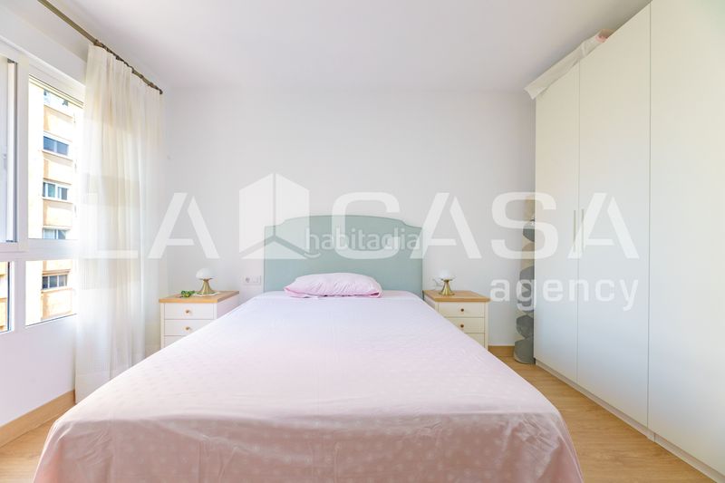 Foto 0d1421e0-6d6e-4c75-b7eb-541335a527e5. Pis a Ciutat Jardí Valencia