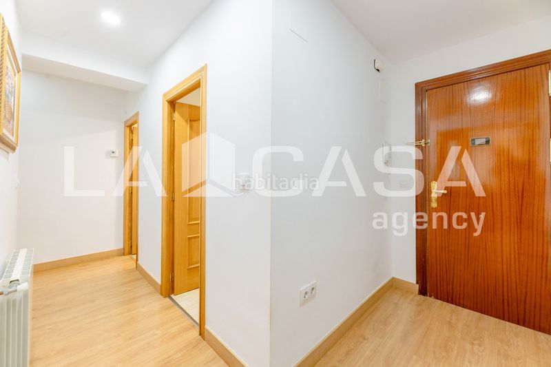 Foto 3fbdade0-1e81-4a77-9b94-2865bde3f9e4. Pis a Ciutat Jardí Valencia