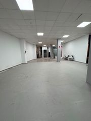 Geschäftsraum in Carrer de Francesc de Bellvís