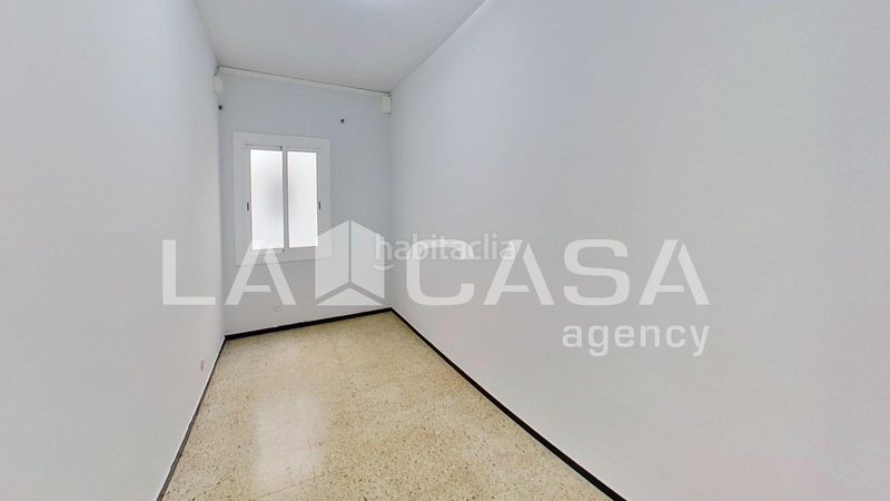Foto f41604ae-248f-45a7-a136-b948801662be. Pis a El Camp de l´Arpa del Clot Barcelona