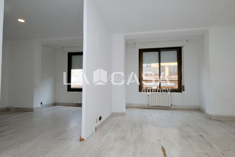 Foto f4f739a3-1f20-4ca9-95ac-aed906b683ac. Pis a Vilapicina - Torre Llobeta Barcelona