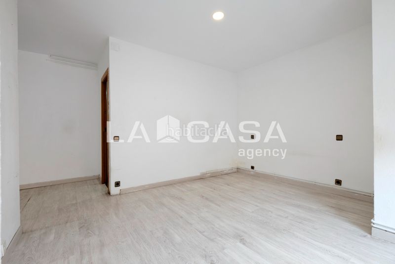 Foto fd8b4b84-0510-47a8-bd95-47f01484b53a. Pis a Vilapicina - Torre Llobeta Barcelona