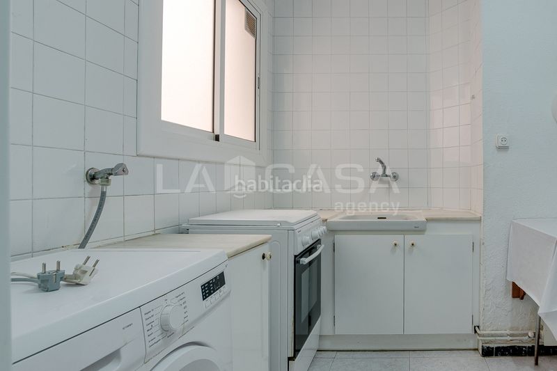 Foto d01d3235-9cdf-4825-a96d-4946cc8e6948. Pis a Dreta de l´Eixample Barcelona