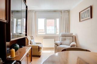 Pis  Calle orrius. ?? piso de 2 habitaciones con ascensor, amueblado y listo para e