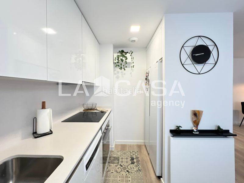 Foto 1738a9c8-0d5a-46b9-9803-ac7b5b5ef983. Flat with parking in Llefià Badalona