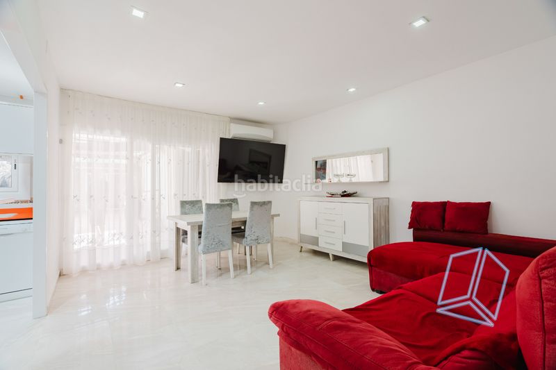 Foto 446702d7-12d0-4b92-afc0-233c074d3138. Piso la casa agency presenta piso con gran terraza en pleno centro en Gavà