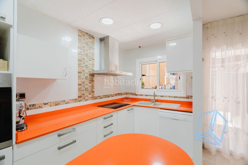 Foto 58f5daa3-a4fc-4c59-a4ec-3a597b8a264d. Piso la casa agency presenta piso con gran terraza en pleno centro en Gavà