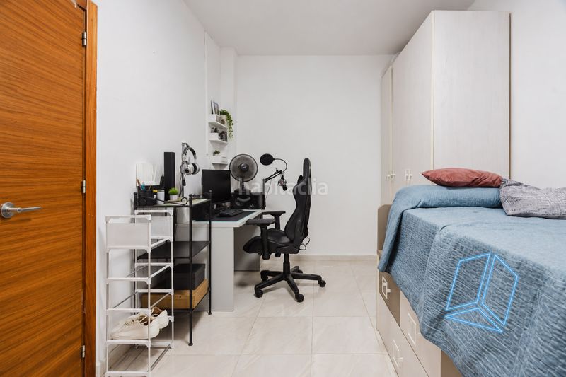 Foto 9d4ed709-f844-4653-882b-5d387dd17e64. Piso la casa agency presenta piso con gran terraza en pleno centro en Gavà