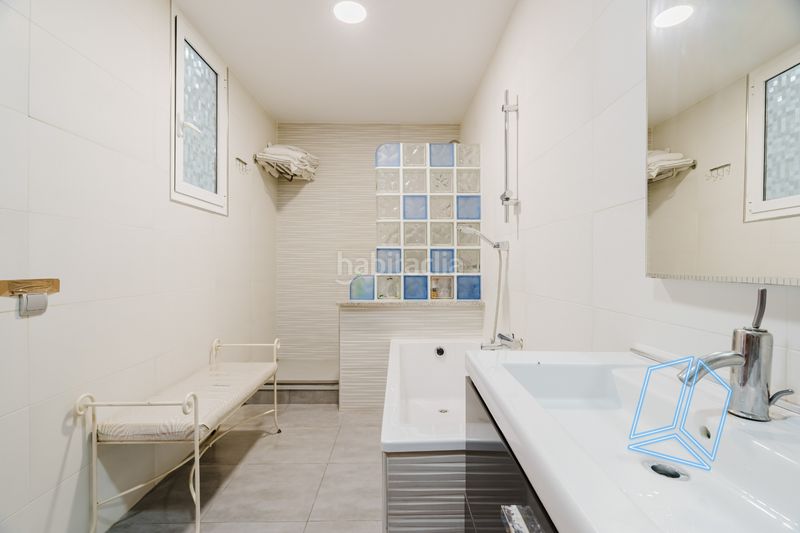 Foto ab004551-5b6e-413d-a723-df94c58131fc. Piso la casa agency presenta piso con gran terraza en pleno centro en Gavà