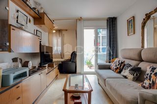 Appartamento  Avinguda de joan xxiii. ?? piso en venta primera planta con amplia terraza