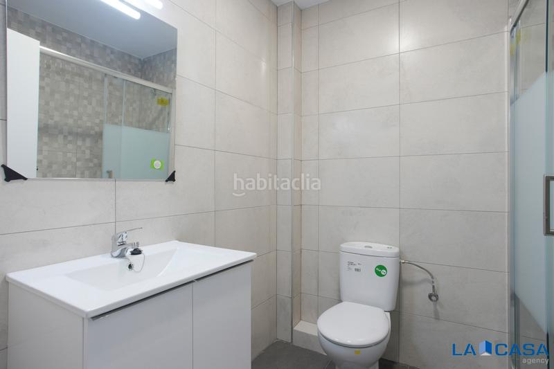 Foto 0efce426-146a-46f8-ab3e-13ecb31a02a3. Rez-de-chaussée dans Sants-Badal Barcelona