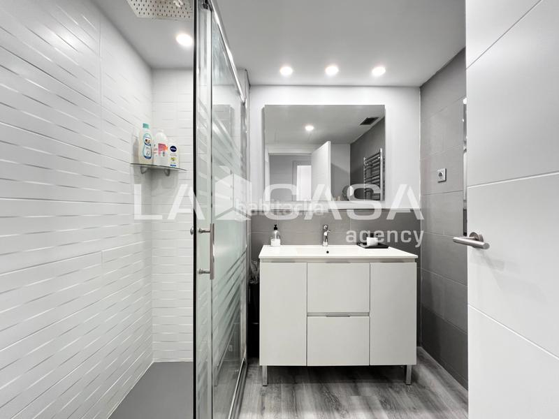 Foto 38a2b3d1-100b-4dac-b39a-cacf2ecaeb08. Pis amb aparcament piscina a Progrés - Pep Ventura Badalona