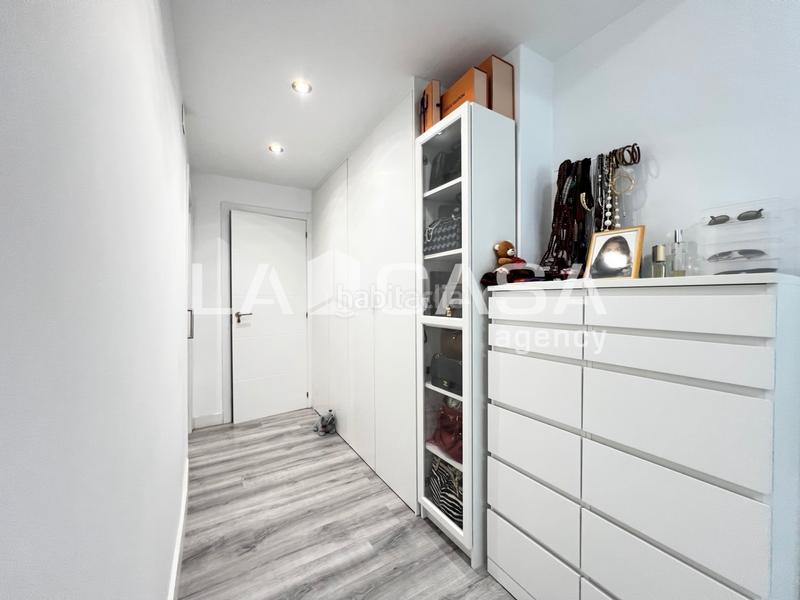 Foto 79be7aee-83be-4b65-9eca-8adc6f8c435a. Pis amb aparcament piscina a Progrés - Pep Ventura Badalona