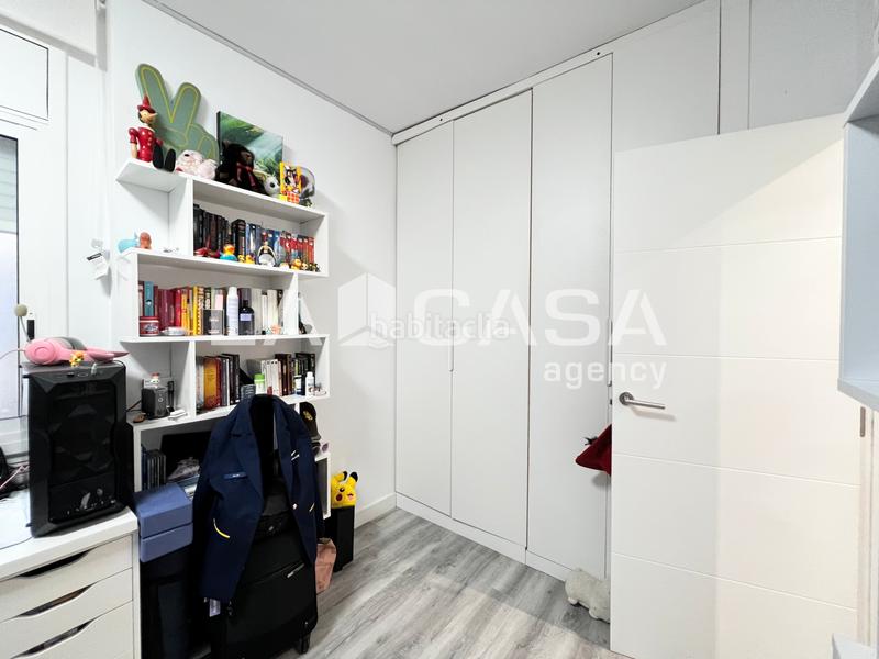 Foto b4ecec0c-26f7-4938-8878-69e5cc91bedb. Pis amb aparcament piscina a Progrés - Pep Ventura Badalona