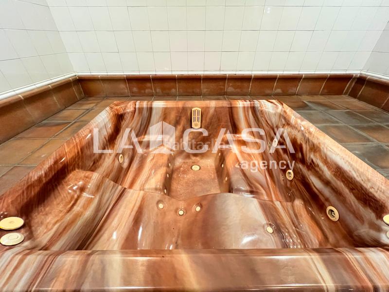 Foto e2ac584f-7bb3-4445-bdbe-f2e64a966fcc. Pis amb aparcament piscina a Progrés - Pep Ventura Badalona