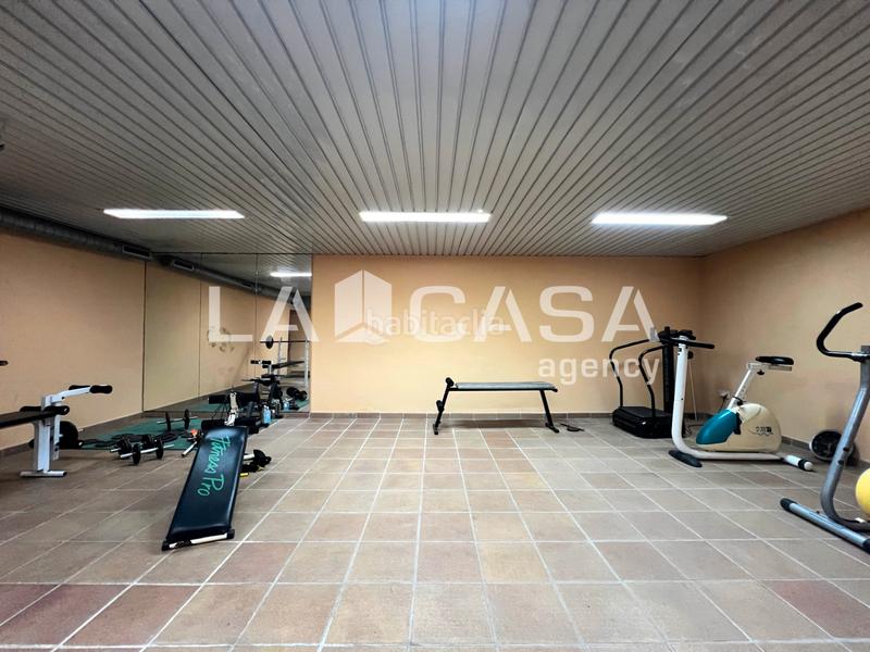 Foto e7100f1f-821d-4126-b892-10c146702b93. Pis amb aparcament piscina a Progrés - Pep Ventura Badalona