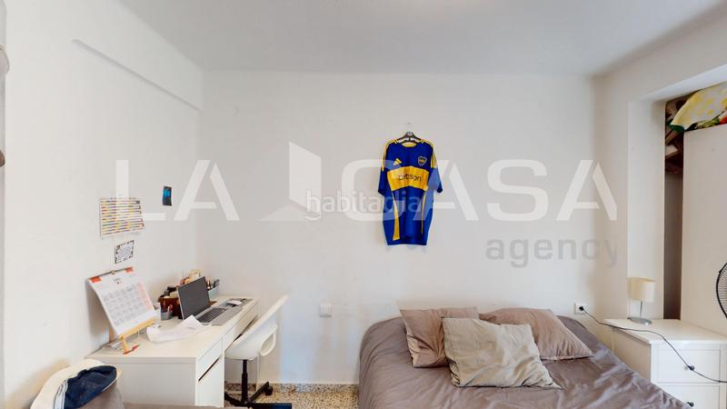 Foto ae6bd1cc-13a3-4954-b46d-5b27bdd53bfd. Piso  en venta en calle del campament en Benimàmet Valencia