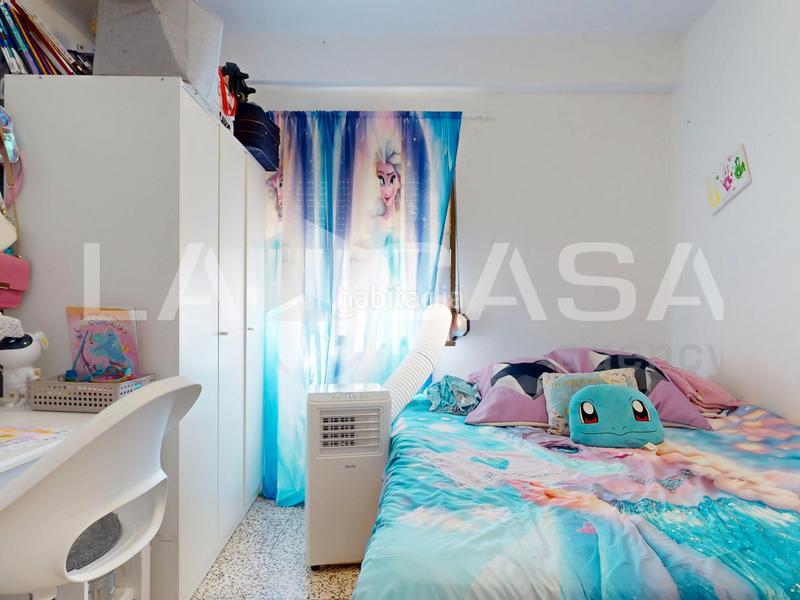 Foto c973f260-ac60-4d1f-bf6d-92ce0f28a6d4. Piso  en venta en calle del campament en Benimàmet Valencia
