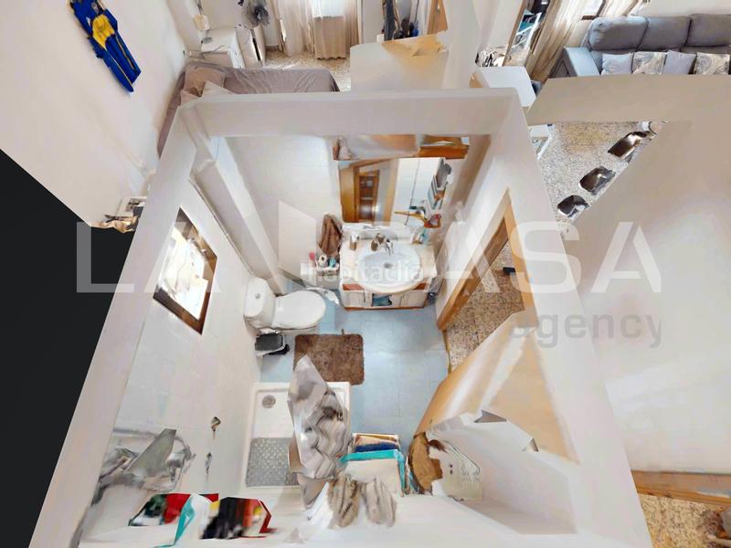 Foto d7df8c46-79d4-46a8-89f2-8d4da355ba41. Piso  en venta en calle del campament en Benimàmet Valencia