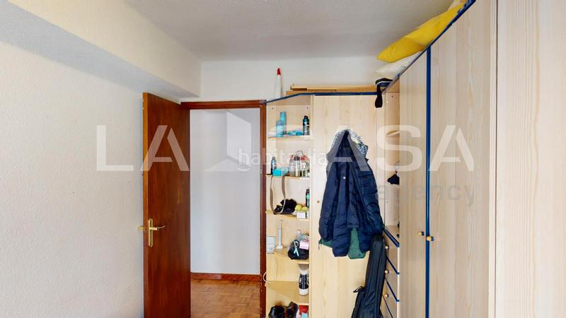 Foto 2331215c-4143-48bd-9174-f75060a6daa0. Piso  en venta en calle explorador andrés en Ciutat Jardí Valencia