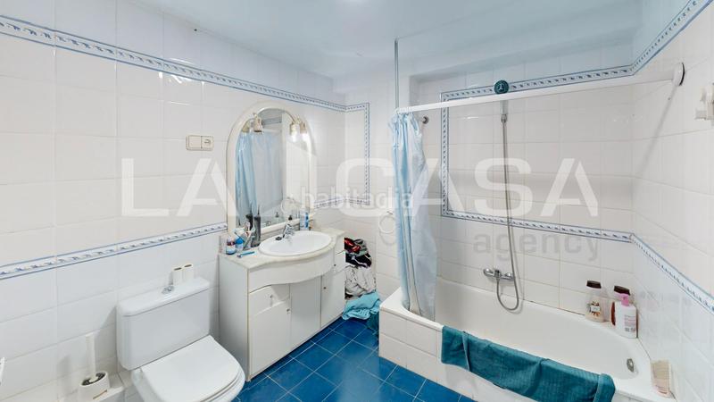 Foto 76f53fe9-8847-4da5-aa16-ab97242db0c7. Piso  en venta en calle explorador andrés en Ciutat Jardí Valencia