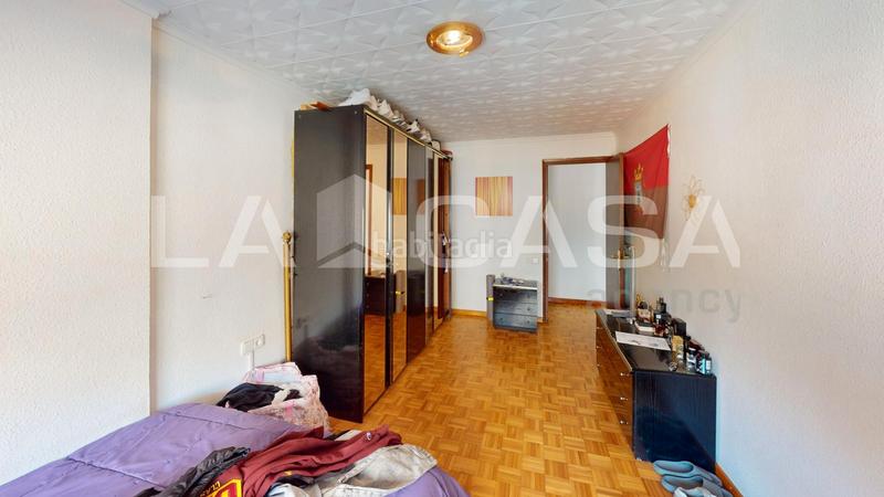 Foto b7e63b42-f886-4b6d-86b9-7d64d638ab21. Piso  en venta en calle explorador andrés en Ciutat Jardí Valencia