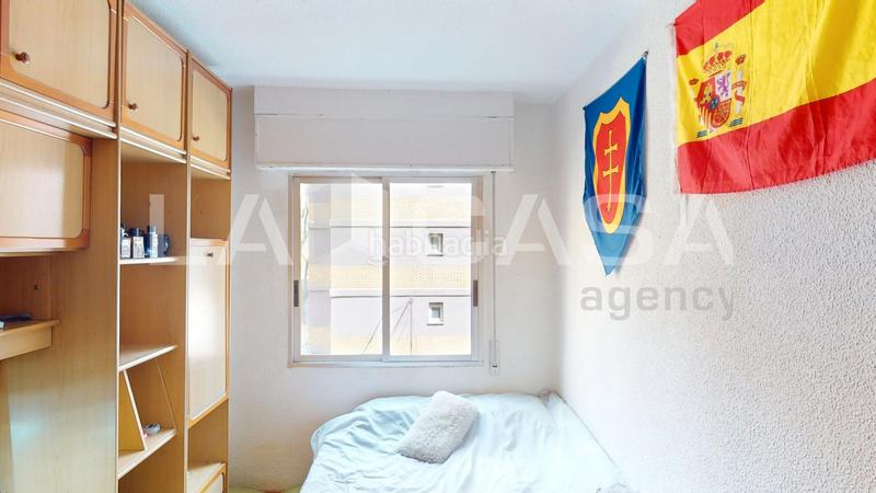 Foto cfe9939c-b1a2-486e-a30e-0eed45a73f89. Piso  en venta en calle explorador andrés en Ciutat Jardí Valencia