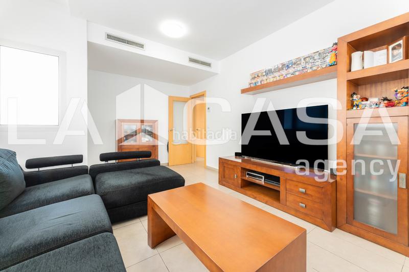 Foto 473b9107-0efa-426e-87fb-2f2b0343c872. Piso  en venta en calle fermín galán i garcía hernandez en Burjassot