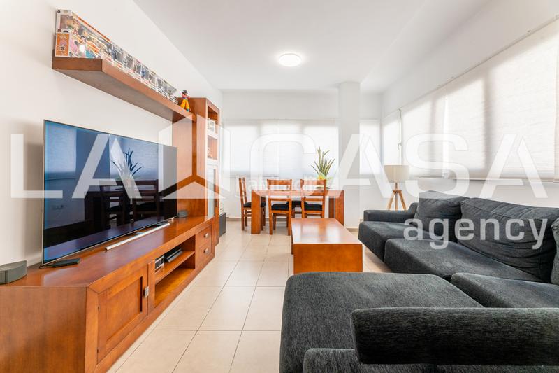 Foto be22c1f4-0ec3-4b0a-b984-434209ad446c. Piso  en venta en calle fermín galán i garcía hernandez en Burjassot