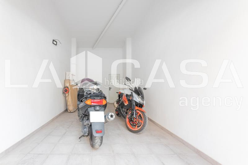 Foto e548bc11-b868-430f-bb0a-58dc4433592e. Piso  en venta en calle fermín galán i garcía hernandez en Burjassot