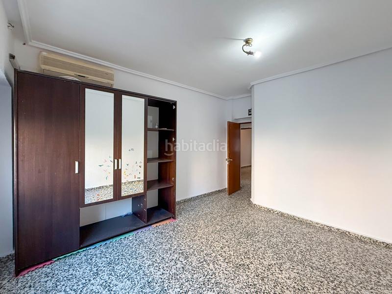 Foto 4fafda38-3a3d-41aa-bebb-1e7eec71e0fc. Piso  en venta en calle d'eduard boscà en Mestalla Valencia