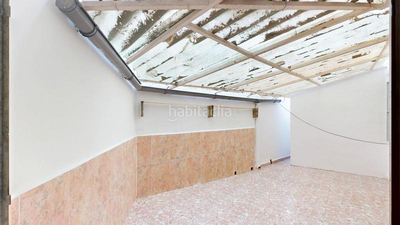 Foto 25b54a66-90da-45a8-84f8-f47f026a3276. Piso en carrer de manuel andrés 44 piso en venta en calle de manuel andrés en Valencia