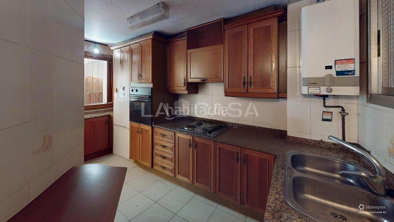 Foto e1b97645-718f-475a-a18a-aedb6ee0482d. Tríplex a Malva Rosa Valencia