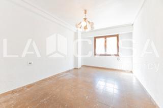 Pis  Carrer de benicarló 26. Piso en venta en calle de benicarló