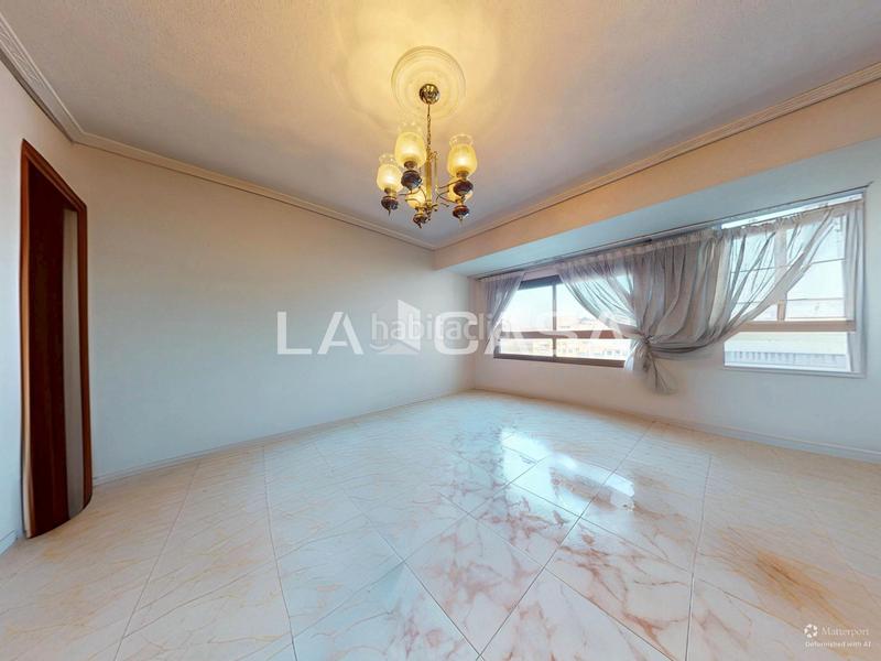 Foto 29096bbc-aa81-4e0c-aa9f-050dd094d6c5. Etagenwohnung in Penya-Roja - Avda. Francia Valencia