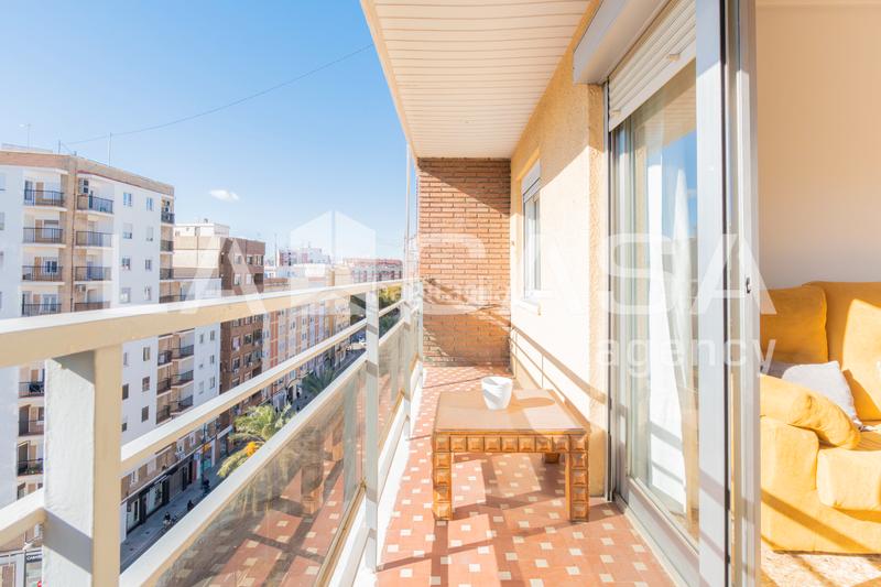 Foto ee8472c8-e1c8-423d-900f-1e8cfadfe22c. Flat in Trinitat Valencia