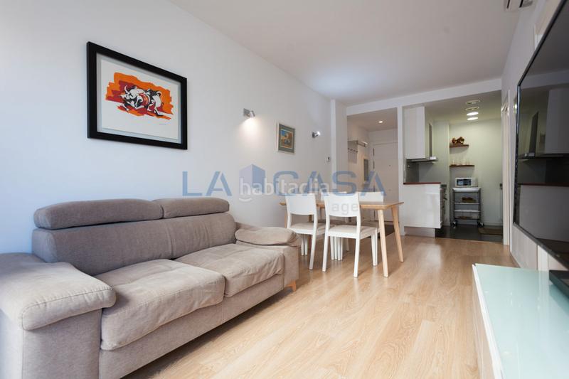 Foto adfd19a5-e7a2-4efa-8857-3edf04a86379. Appartamento in El Camp de l´Arpa del Clot Barcelona