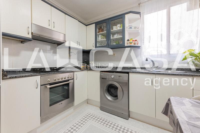 Foto d109479b-a409-4f17-8f45-1822037653c0. Appartamento in Ciutat Jardí Valencia