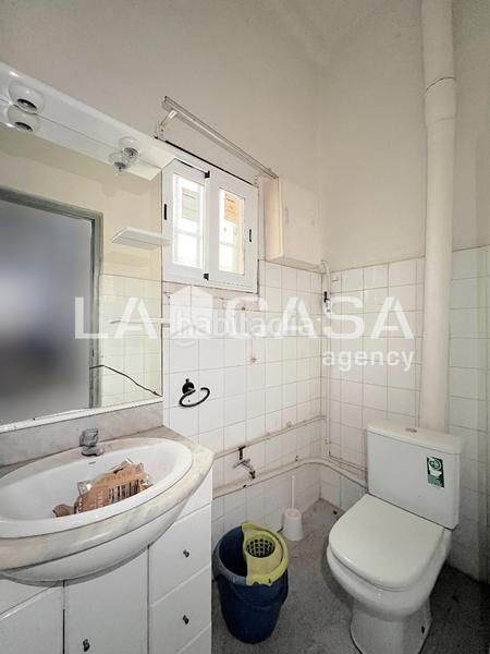 Foto cb94e242-5a9b-45cc-bdb3-32af6d3ad614. Geschäftsraum in Sant Roc Badalona