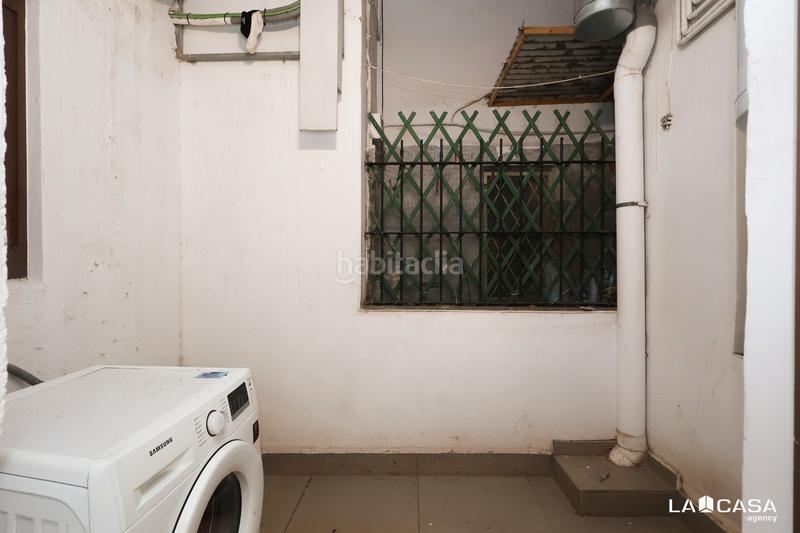 Foto 0b5ccf20-7750-43f5-9942-10e7d1bf7559. Piso  avinguda del paral·lel, en Sant Antoni Barcelona